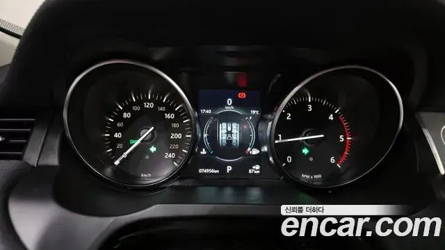 Land Rover Range Rover Evoque 2018 — ფოტო 10/32