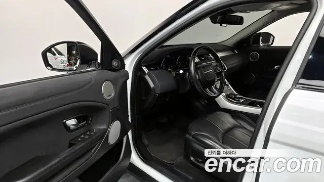 Land Rover Range Rover Evoque 2018 — ფოტო 1/32