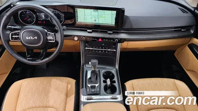 Kia Carnival 2023 — ფოტო 1/20
