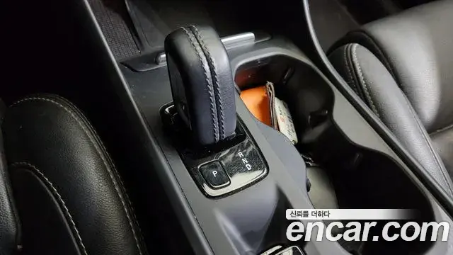 Volvo XC40 2021 — Şəkil 15/33