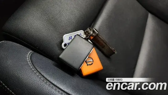 Volvo XC40 2021 — Şəkil 21/33