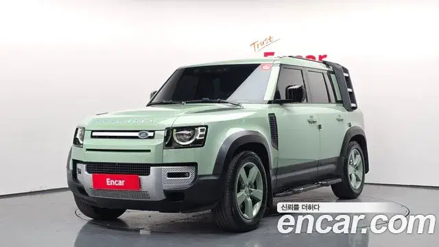 Land Rover Defender 2023 — Photo 3/36
