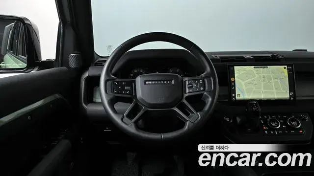 Land Rover Defender 2023 — Photo 5/36