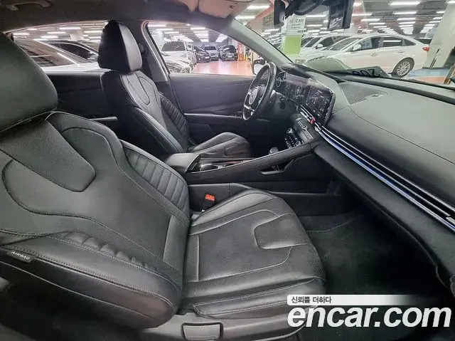 Hyundai The New Avante Hybrid 2020 — ფოტო 12/50