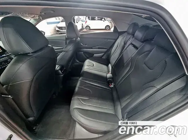 Hyundai The New Avante Hybrid 2020 — ფოტო 18/50