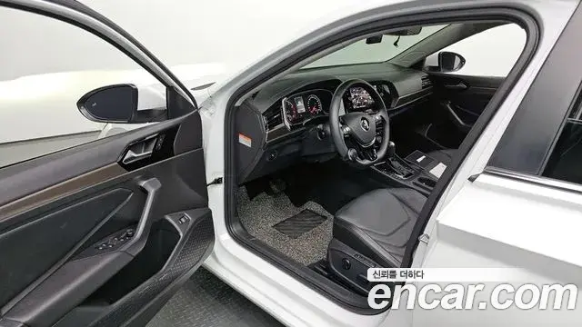 Volkswagen Jetta 2020 — Photo 16/20