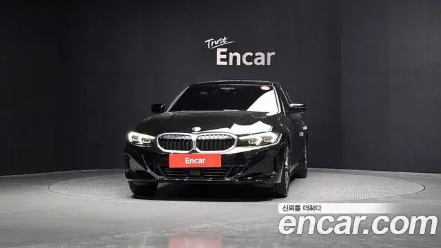 BMW 3 Series 2024 — ფოტო 17/20