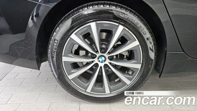 BMW 3 Series 2024 — ფოტო 1/20
