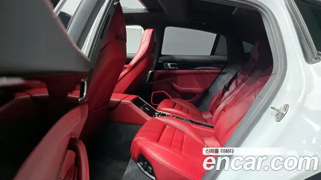 Porsche Panamera 2022 — Şəkil 16/32