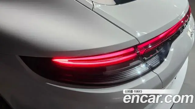 Porsche Panamera 2022 — Şəkil 9/32