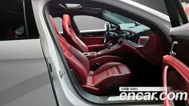 Porsche Panamera 2022 — Şəkil 22/32