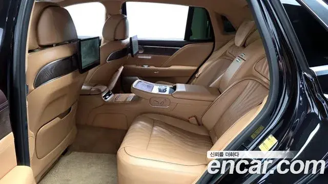 Genesis G90 2023 — ფოტო 15/33