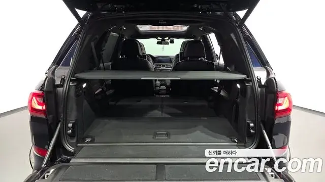BMW X7 2021 — Şəkil 23/37