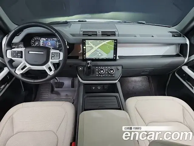Land Rover Defender 2023 — Photo 5/20