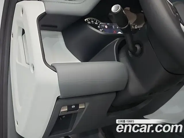 Land Rover Defender 2023 — Photo 13/20