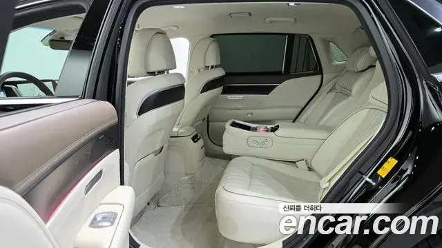 Genesis G90 2023 — ფოტო 7/30