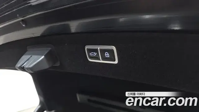 Genesis G90 2023 — ფოტო 14/30