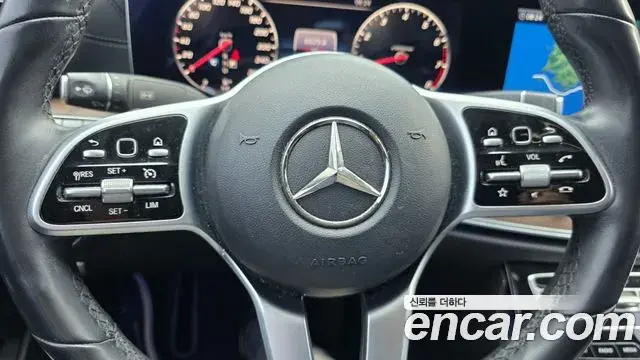 Mercedes-Benz E-Class 2018 — ფოტო 8/20