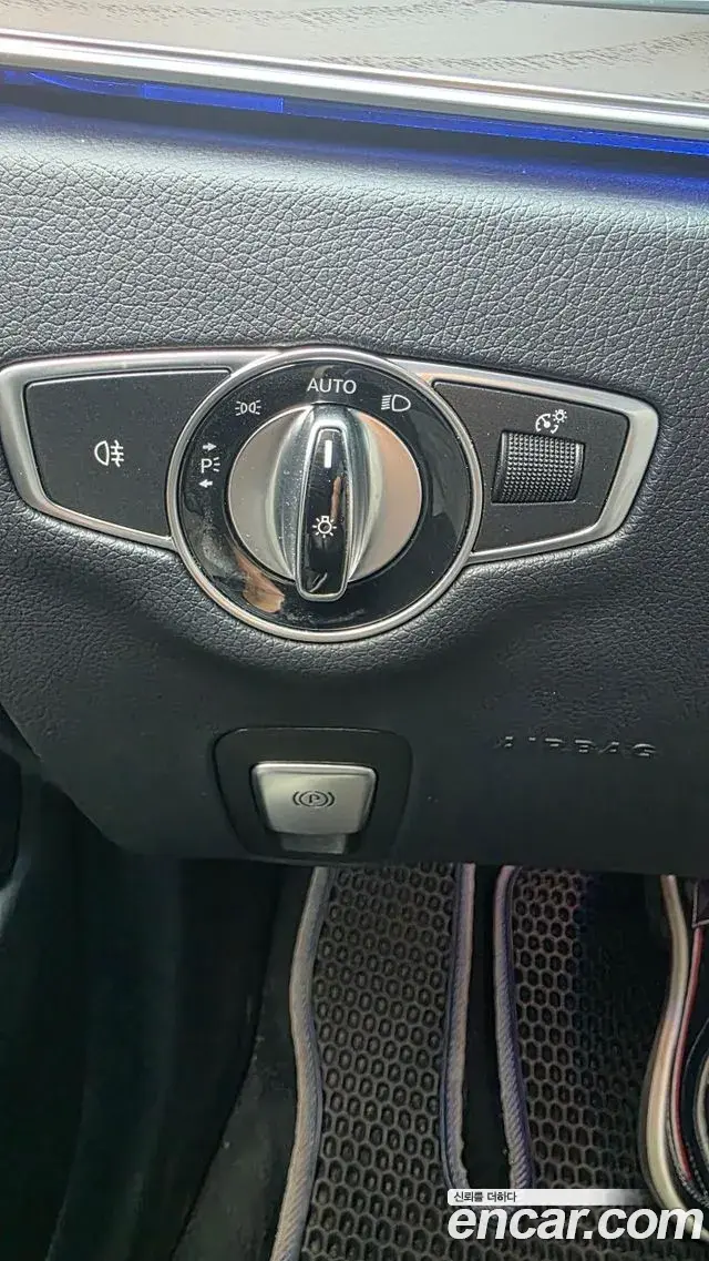Mercedes-Benz E-Class 2018 — ფოტო 16/20