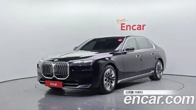 BMW 7 Series 2022 — Şəkil 10/39
