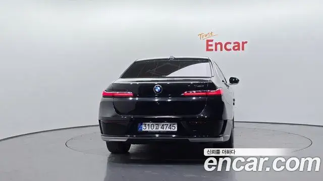 BMW 7 Series 2022 — Şəkil 9/39