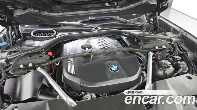 BMW 7 Series 2022 — Şəkil 19/39