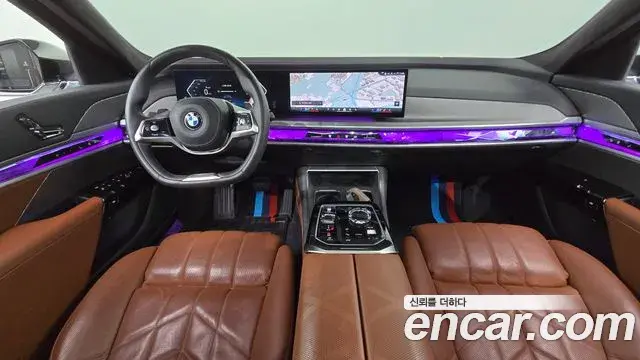 BMW 7 Series 2022 — Şəkil 26/39