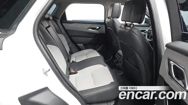 Land Rover Range Rover Velar 2025 — ფოტო 11/31