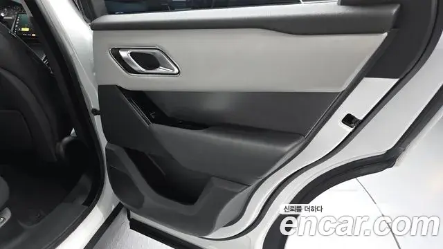 Land Rover Range Rover Velar 2025 — ფოტო 3/31