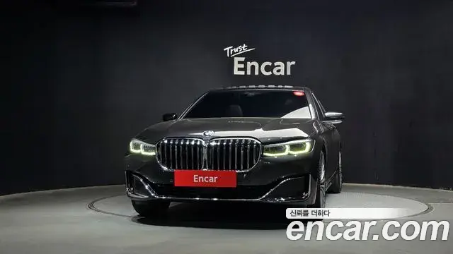 BMW 7 Series 2022 — Photo 1/20