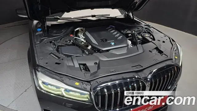 BMW 7 Series 2022 — Photo 12/20