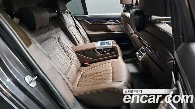 BMW 7 Series 2022 — Photo 15/20