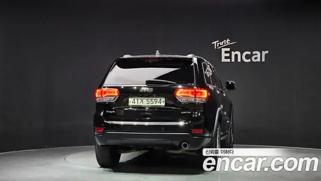 Jeep Grand Cherokee 2019 — ფოტო 1/20