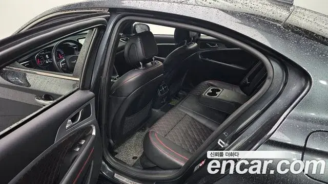 Genesis G70 2018 — ფოტო 15/20