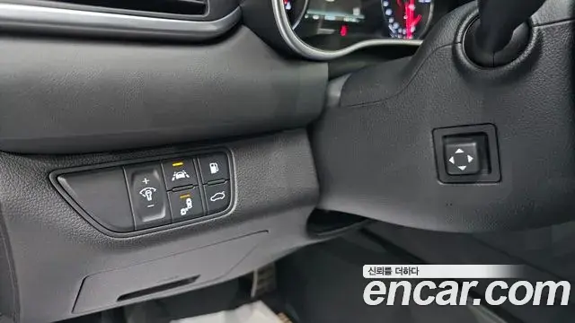 Genesis G70 2018 — ფოტო 18/20