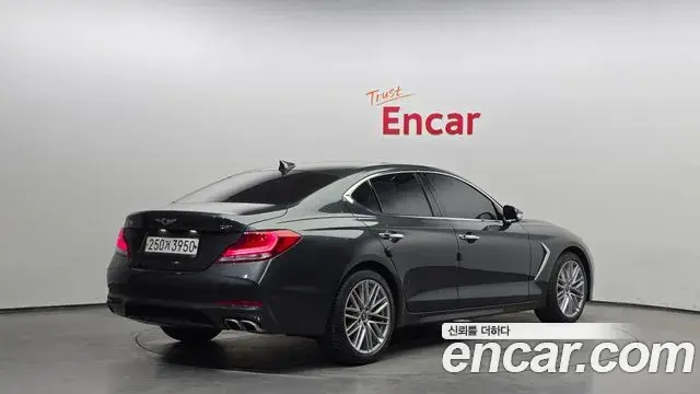 Genesis G70 2020 — Şəkil 28/30