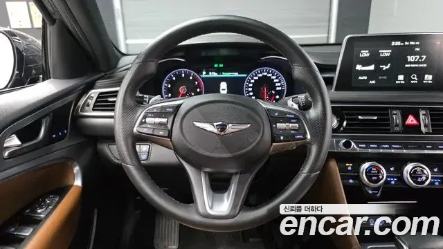 Genesis G70 2020 — Şəkil 29/30