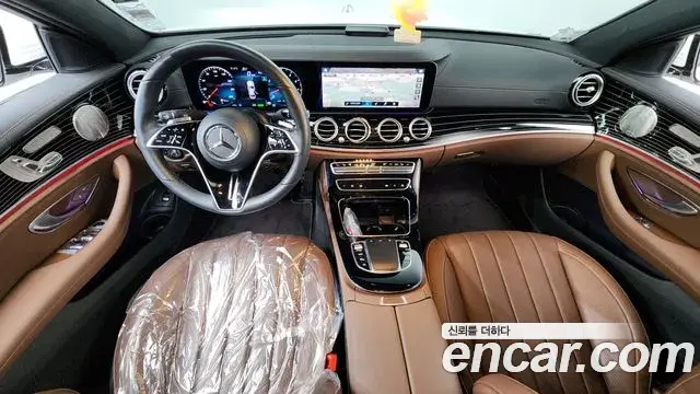 Mercedes-Benz E-Class 2021 — Фото 7/20