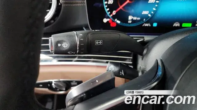 Mercedes-Benz E-Class 2021 — Şəkil 10/35