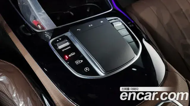 Mercedes-Benz E-Class 2021 — Şəkil 26/35