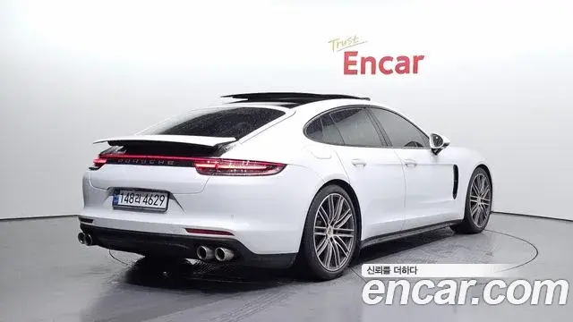 Porsche Panamera 2018 — ფოტო 11/20