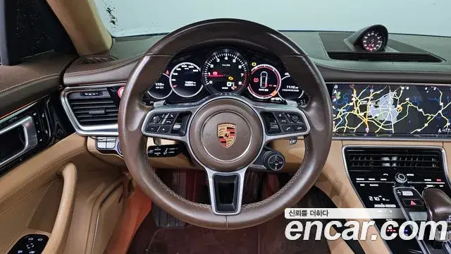 Porsche Panamera 2018 — ფოტო 19/20