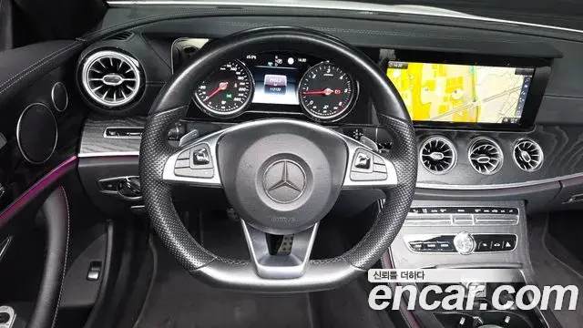 Mercedes-Benz E-Class 2018 — Photo 14/33