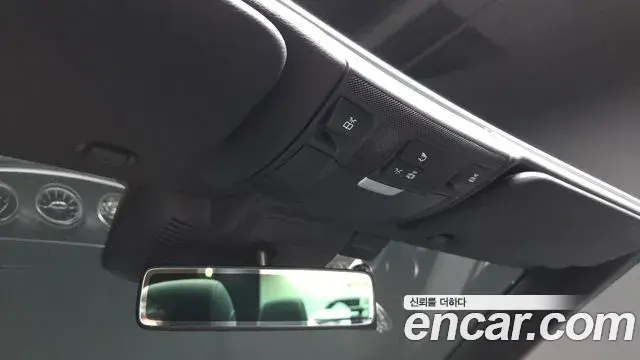 Mercedes-Benz E-Class 2018 — Photo 24/33