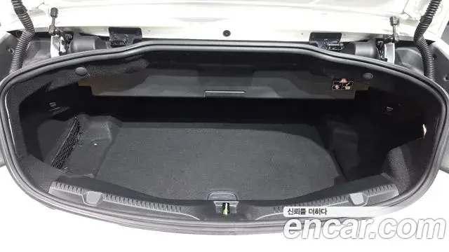 Mercedes-Benz E-Class 2018 — Photo 29/33