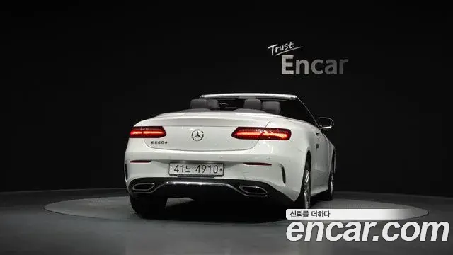Mercedes-Benz E-Class 2018 — Photo 22/33