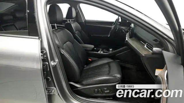 Kia K5 2020 — ფოტო 8/30