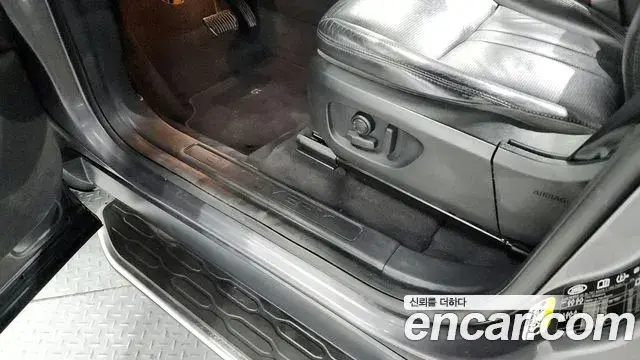 Land Rover Discovery Sport 2019 — ფოტო 19/20