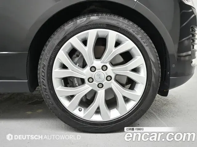 Land Rover Range Rover 2021 — Photo 14/20