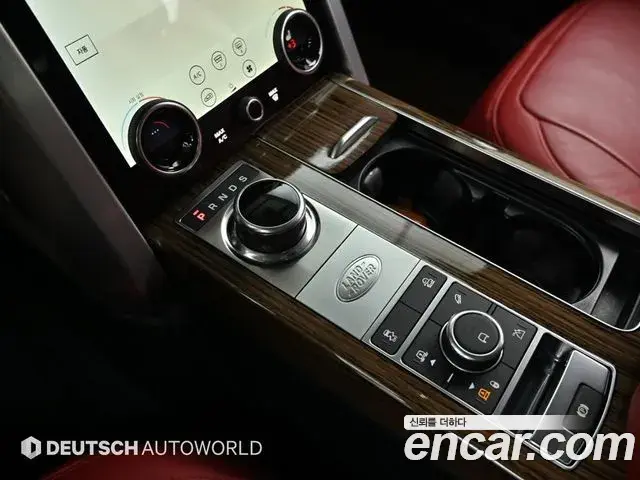 Land Rover Range Rover 2021 — Photo 17/20